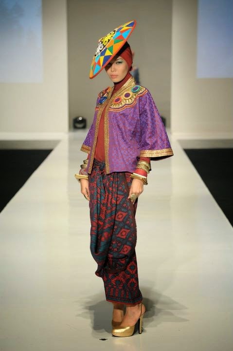  baju  muslim  batik  wanita terbaik 2021 Kriselina Julistia 